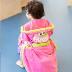 حوله بچگانه توت فرنگی
